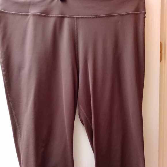 Yoga Pants - Picture 5 of 9